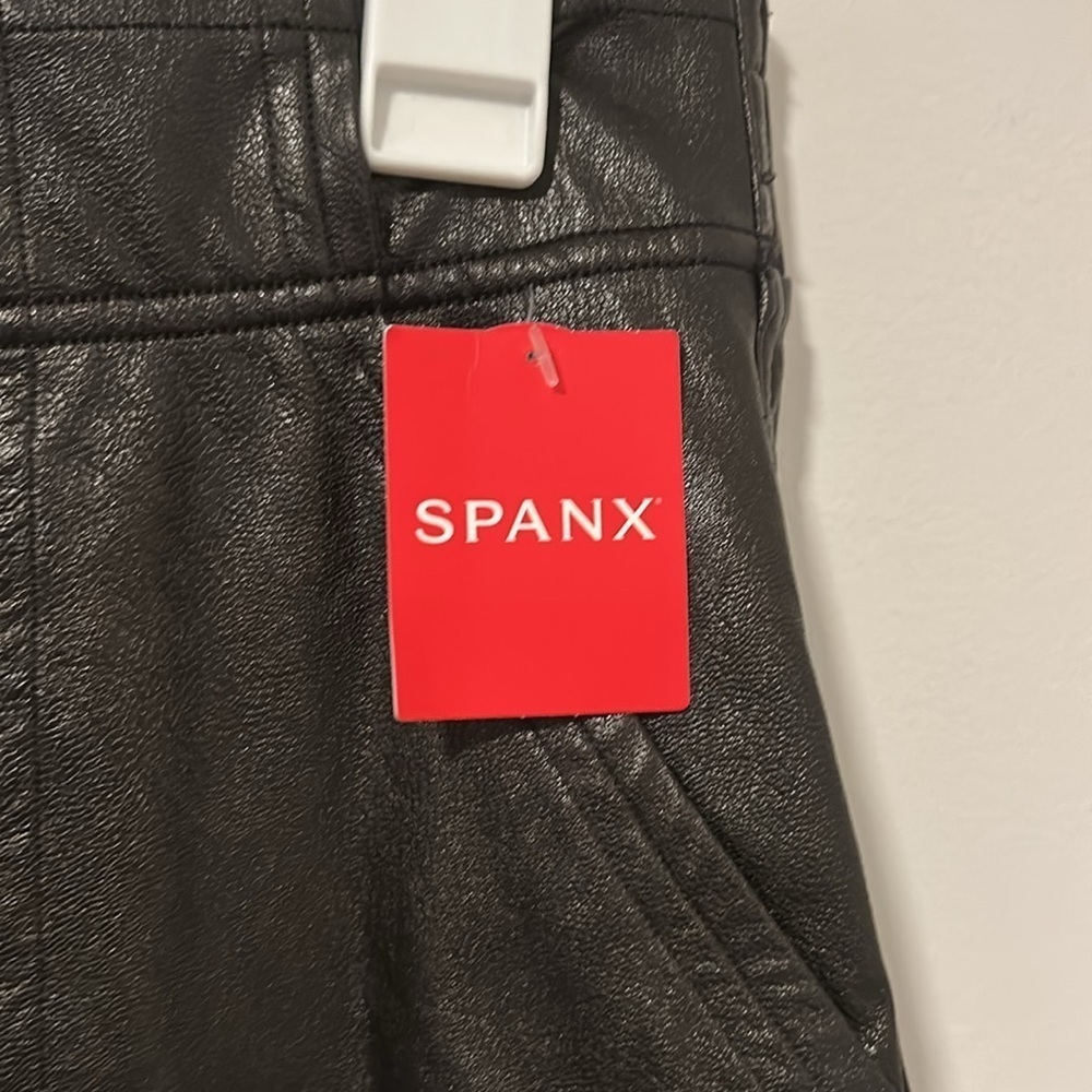 NWT Spanx Leather Like Jogger Color Noir Size Small - Picture 3 of 6